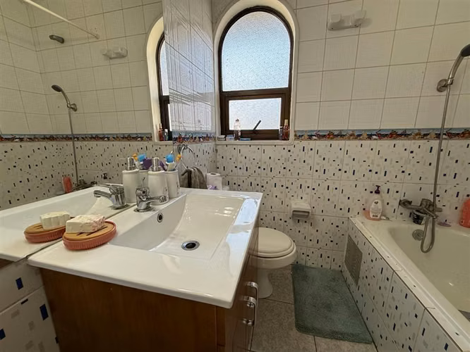 Casa en venta en Condominio cerrado 24/7 Sector Santa Ester