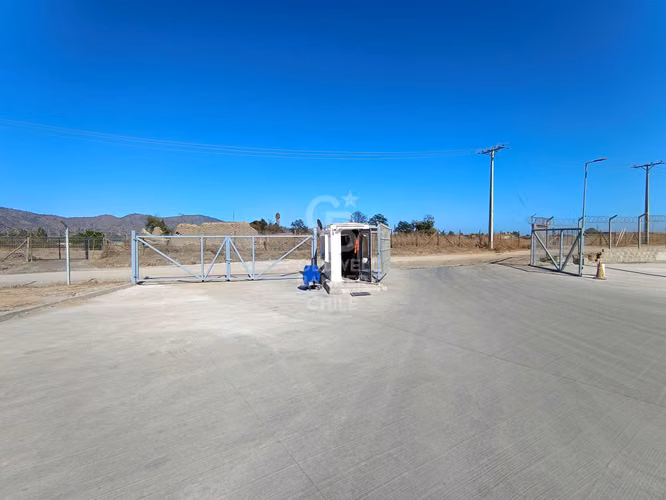 Espectacular Bodega  2.200m2 en Tapihue, Casablanca