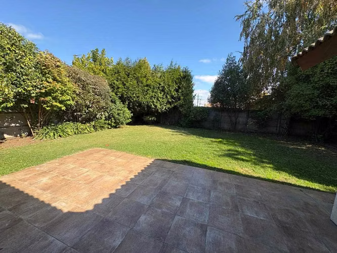 SE VENDE HERMOSA CASA EN QUILAMAPU (160394)