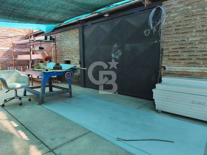 Terreno uso comercial en Macul, Amplio y bien conectado