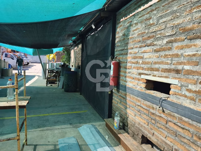 Terreno uso comercial en Macul, Amplio y bien conectado