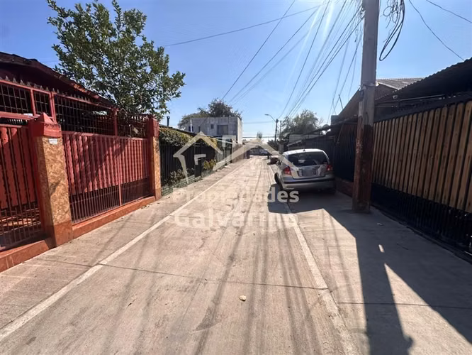 Casa en venta de 2 dorm. en Cerro Navia