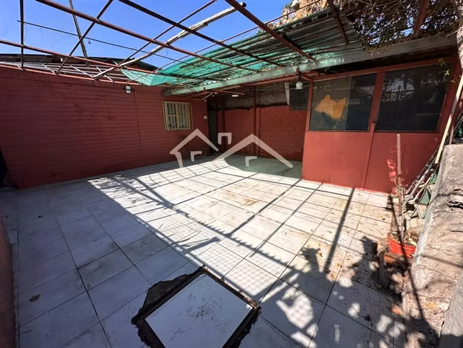 Casa en venta de 2 dorm. en Cerro Navia