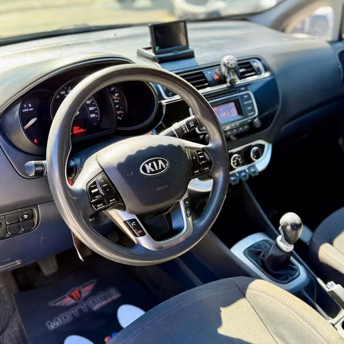 Kia Rio 4 2017 - Imagen 8