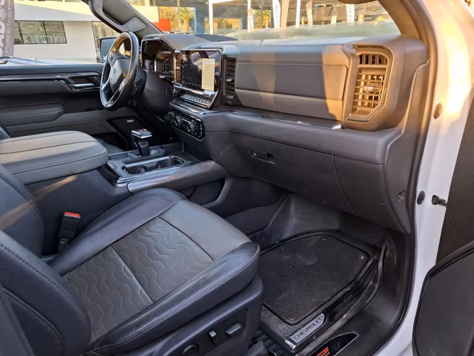 CHEVROLET SILVERADO 2023