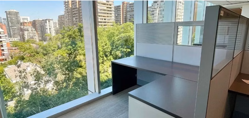 Arriendo OFICINA en Edificio Apoquindo 5400 en Las Condes