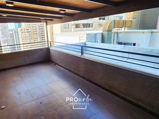 Departamento en venta de 2 dorm. amplia terraza en Santiago
