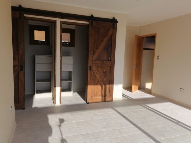 HERMOSA PARCELA CON CASA NUEVA  , HACIENDA LO OROZCO