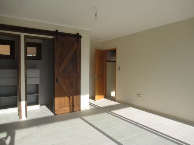 HERMOSA PARCELA CON CASA NUEVA  , HACIENDA LO OROZCO