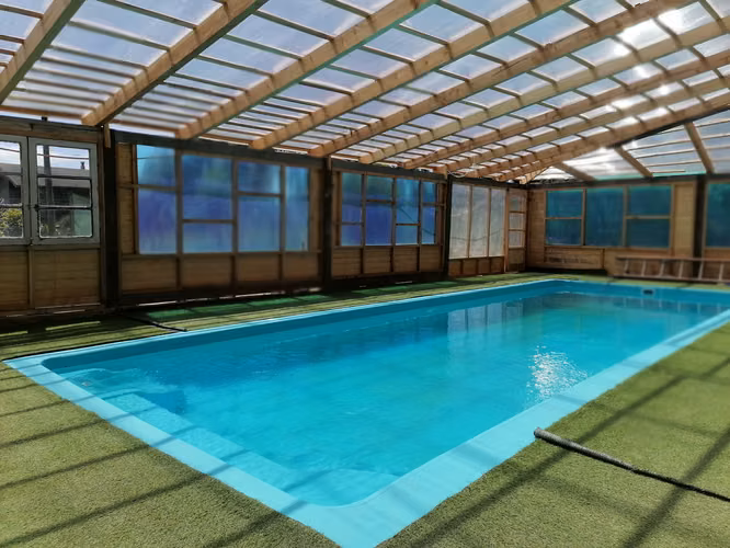 PARCELA  CON CASA Y PISCINA TECHADA , ALGARROBO