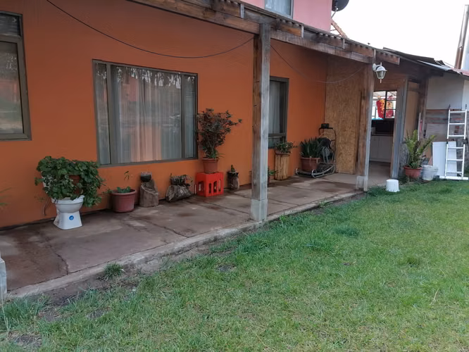 PARCELA  CON CASA Y PISCINA TECHADA , ALGARROBO