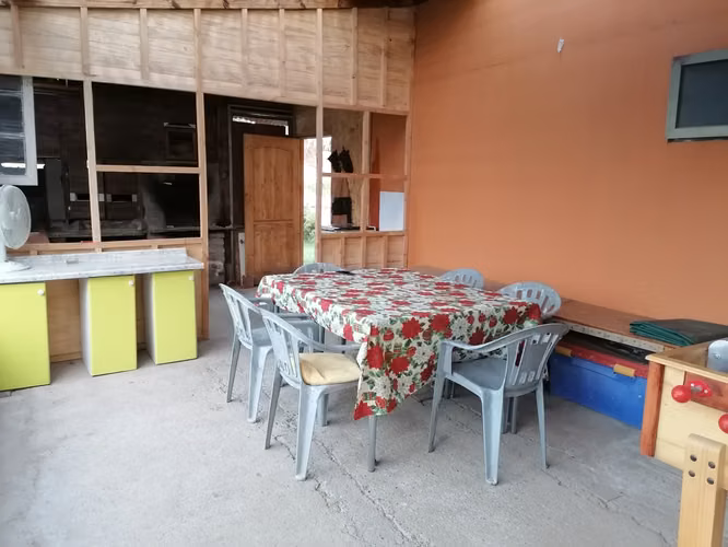 PARCELA  CON CASA Y PISCINA TECHADA , ALGARROBO