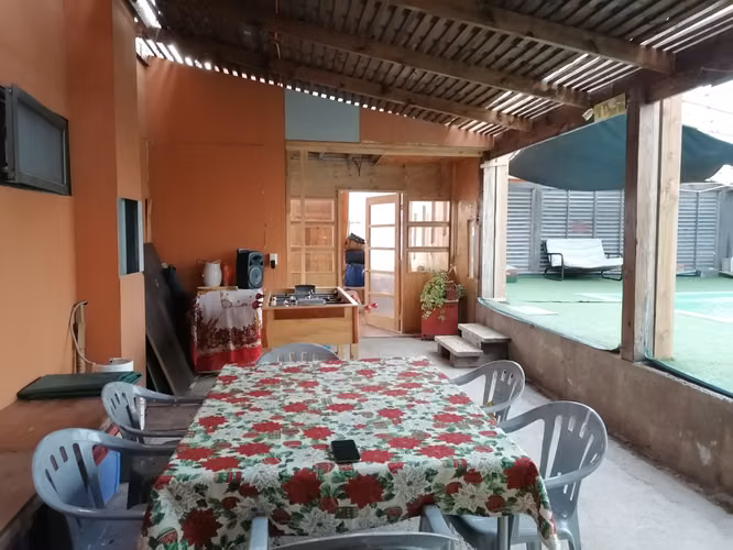 PARCELA  CON CASA Y PISCINA TECHADA , ALGARROBO