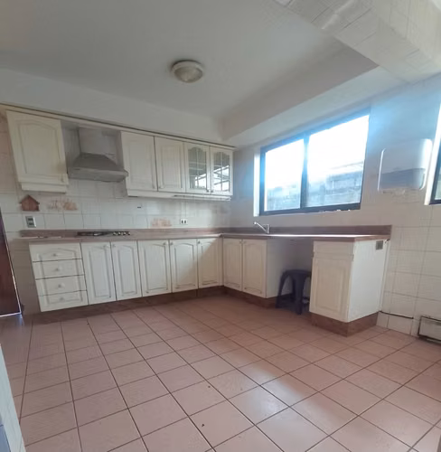 ARRIENDO DE GRAN CASA IDEAL PARA EMPRESAS, INSTITUCIONES