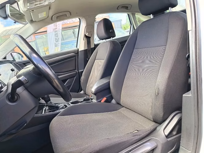 Volkswagen JETTA SEDAN 2019