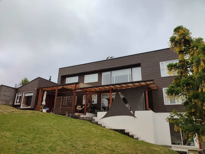 HERMOSA CASA A PASOS DE LA PLAYA PELLUCO