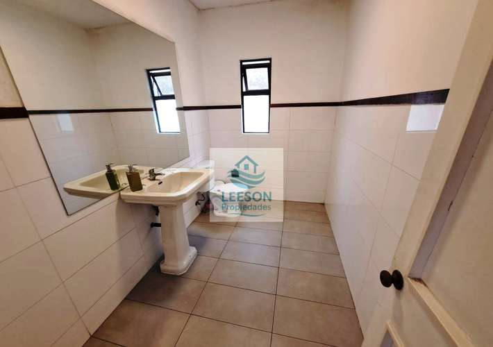 VIÑA DEL MAR-ARRIENDO CASA COMERCIAL 8D/4B - Imagen 19