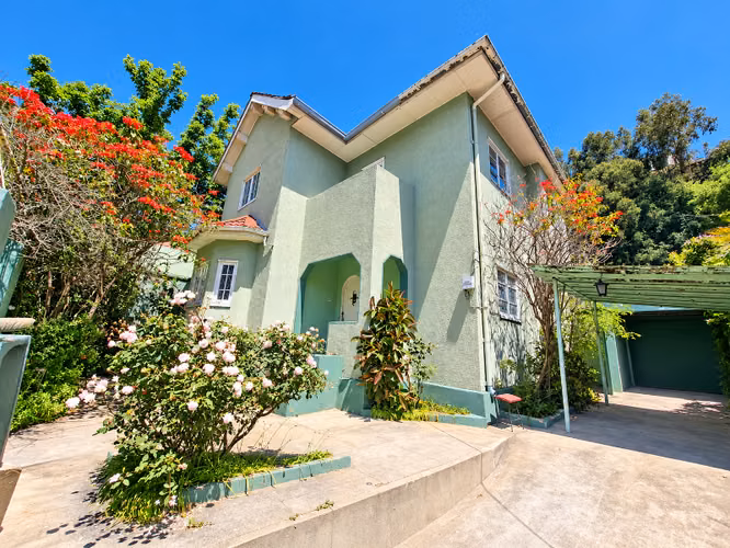 CERRO MERCED-VENTA CASA AMPLIA 3D/2B EXCELENTE UBICACIÓN