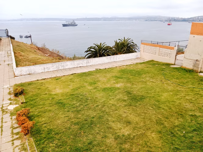 AMPLIO DEPARTAMENTO BARRIO RESIDENCIAL PLAYA ANCHA VISTA MAR