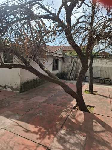 CASA AISLADA CON DEPTO INTERIOR Y GRAN TERRENO, 312 M2