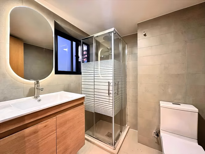 AMPLIO DEPTO CON HOME OFFICE EN METRO TOBALABA