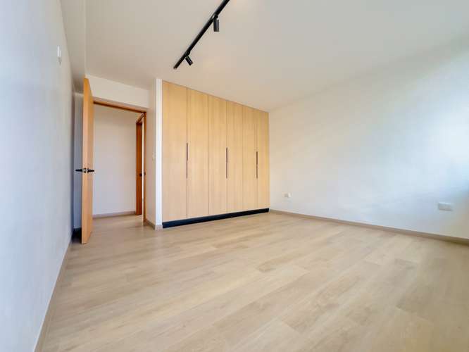 AMPLIO DEPTO CON HOME OFFICE EN METRO TOBALABA - Imagen 17