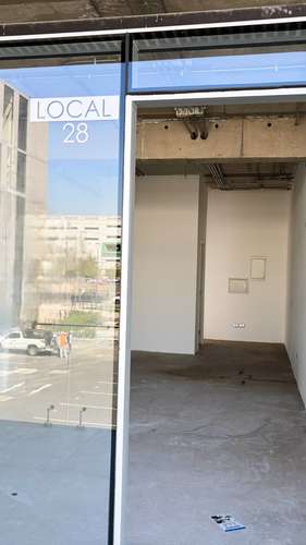 LOCAL COMERCIAL NUEVO EN ARRIENDO - Imagen 9