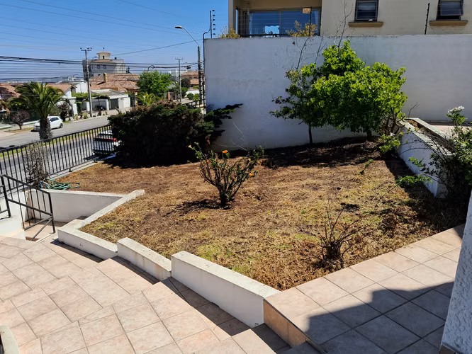 HERMOSA Y AMPLIA CASA EN LA SERENA, SECTOR SAN JOAQUIN