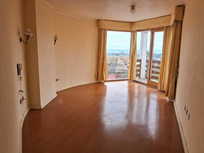 HERMOSA Y AMPLIA CASA EN LA SERENA, SECTOR SAN JOAQUIN