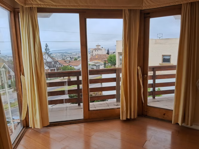 HERMOSA Y AMPLIA CASA EN LA SERENA, SECTOR SAN JOAQUIN