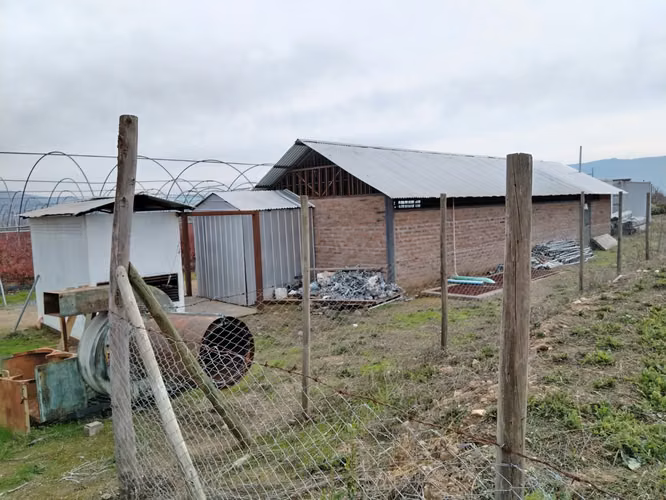 CAMPO AGRÍCOLA 18 HA AGUA INSTALACIONES SAGRADA FAMILIA