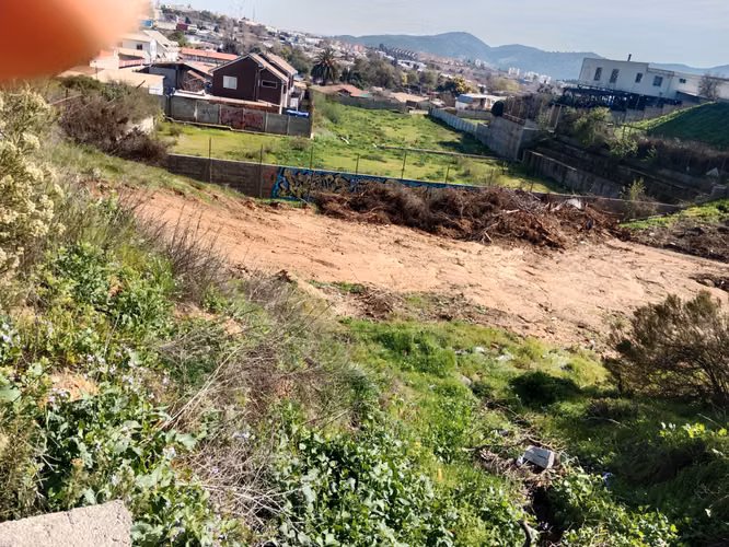 EXCELENTE TERRENO PARA RUBRO INMOBILIARIO, BUEN SECTOR