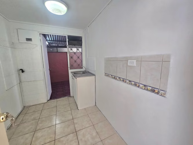 VENTA CASA 1P  EN SANTA MARIA DE MAIPÚ  3H 2B 1E - Imagen 4