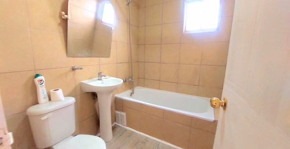 VENTA EN MAIPÚ 6H 2B 1E RECINTO CERRADO