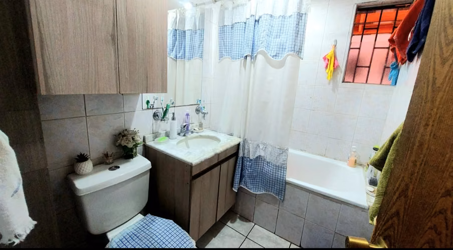 VENTA EN MAIPÚ 6H 2B 1E RECINTO CERRADO