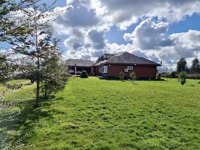 HERMOSA PARCELA EN VENTA, 4 DORMITORIOS, 4 BAÑOS - Imagen 2