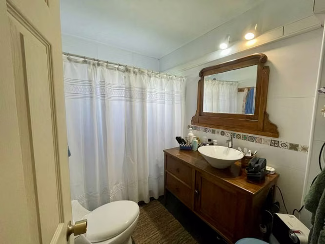CASA DE 2 PISOS EN FRUTILLAR ALTO, VILLA ALEGRE