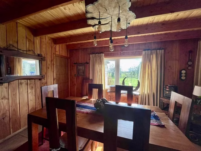 CASA DE 2 PISOS EN FRUTILLAR ALTO, VILLA ALEGRE