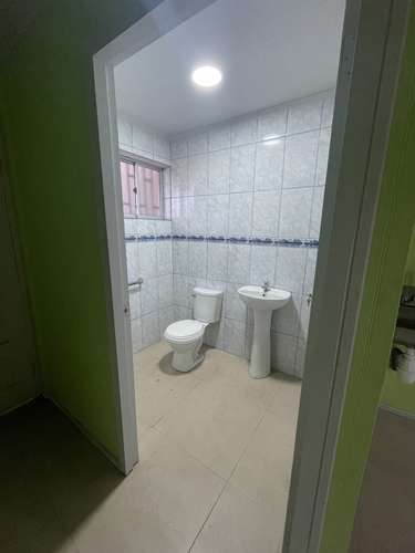 VENTA LOCAL COMERCIAL  EXCELENTE UBICACION