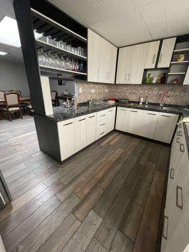 VENTA LOCAL COMERCIAL  EXCELENTE UBICACION