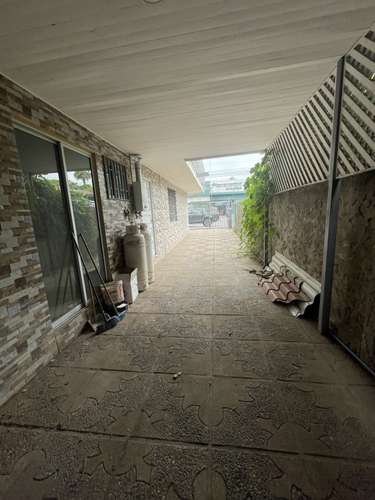VENTA LOCAL COMERCIAL  EXCELENTE UBICACION