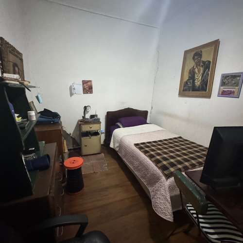 SE VENDE AMPLIA CASA CON POTENCIAL COMERCIAL - Imagen 18