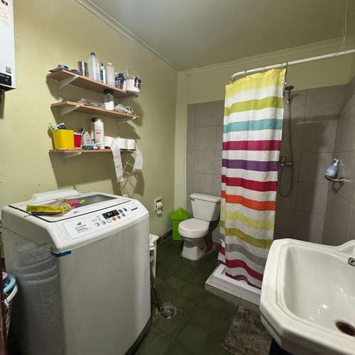 SE VENDE AMPLIA CASA CON POTENCIAL COMERCIAL - Imagen 13