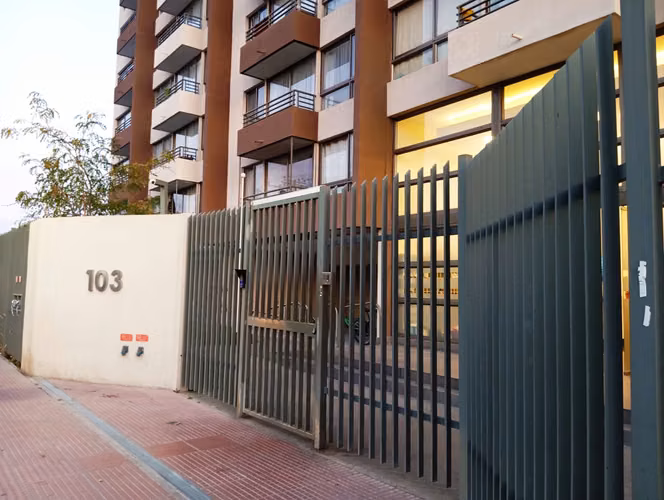 VENTA 1D 1B  CON BODEGA A PASOS DEL METRO EL PARRON