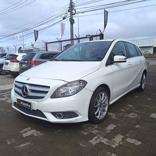 MERCEDES BENZ B180 2014