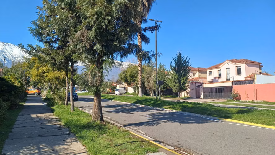 CASA EN LAS VENDIMIA SUR EN PEÑALOLEN