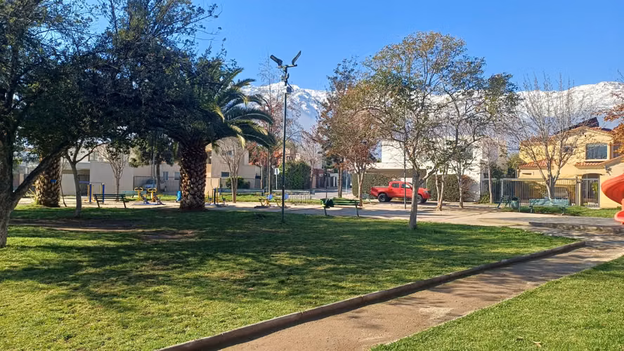 CASA EN LAS VENDIMIA SUR EN PEÑALOLEN
