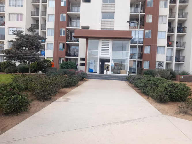 AÑO CORRIDO , EN CONDOMINIO ALTO HACIENDA - Imagen 2