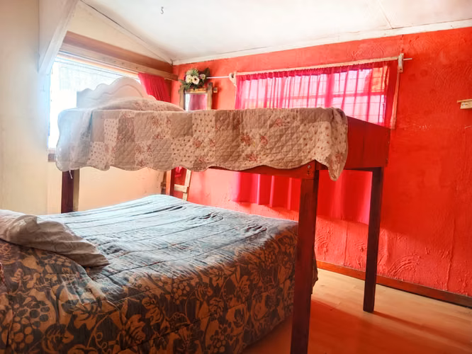 TERRENO PLANO CON CASA IDEAL INVERSIÓN