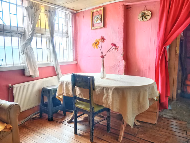 TERRENO PLANO CON CASA IDEAL INVERSIÓN
